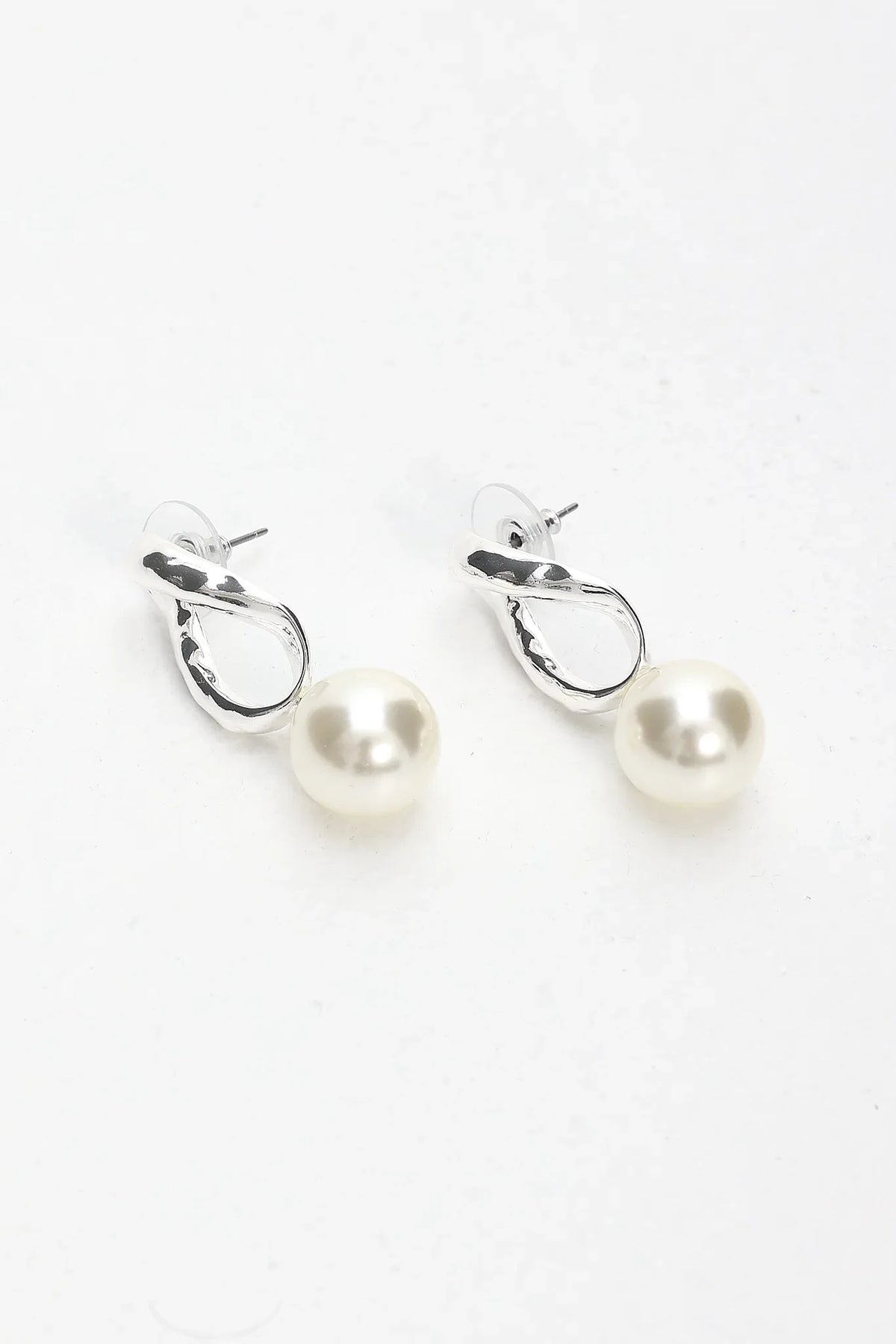 Krizia Drop Earrings Silver Pearl